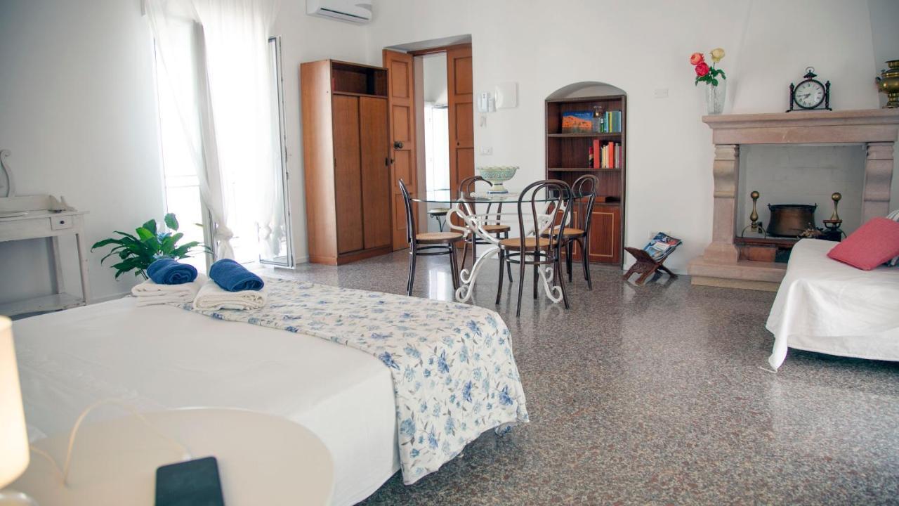 Madreselva Apartment เปสคีชี ภายนอก รูปภาพ
