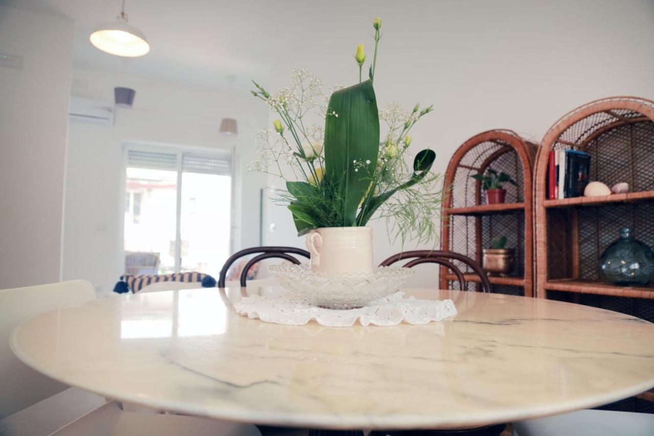 Madreselva Apartment เปสคีชี ภายนอก รูปภาพ