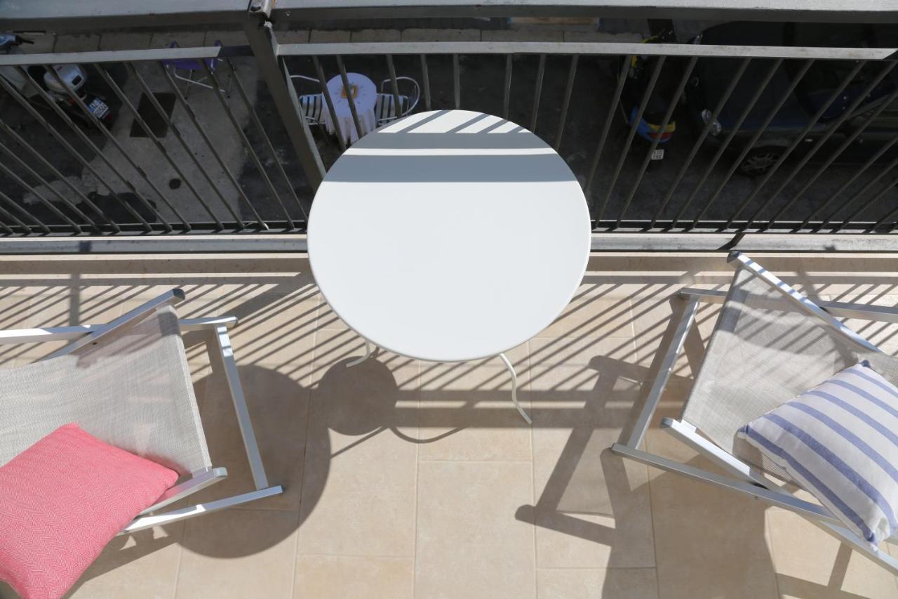 Madreselva Apartment เปสคีชี ภายนอก รูปภาพ