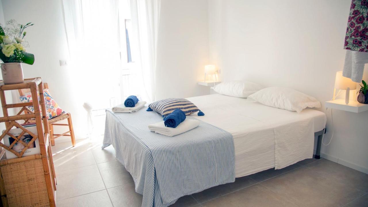 Madreselva Apartment เปสคีชี ภายนอก รูปภาพ