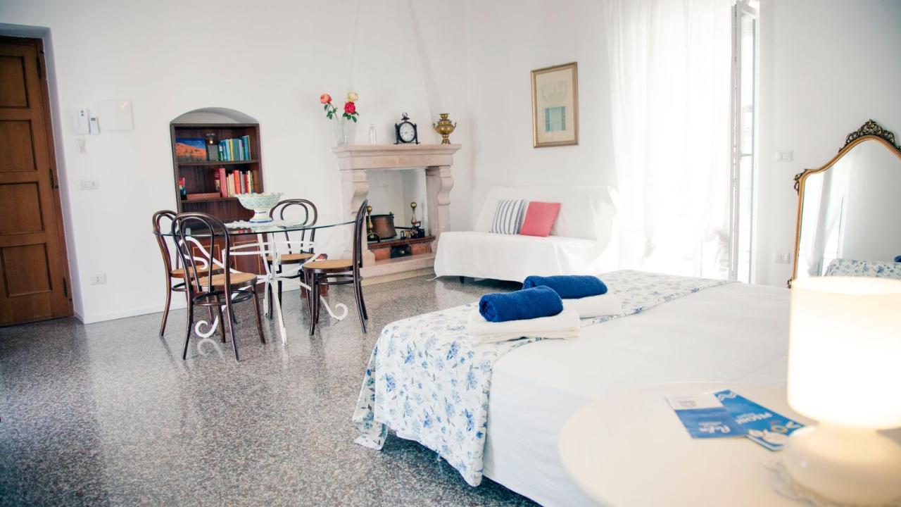 Madreselva Apartment เปสคีชี ภายนอก รูปภาพ
