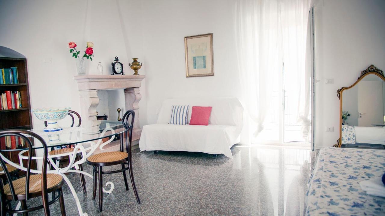 Madreselva Apartment เปสคีชี ภายนอก รูปภาพ